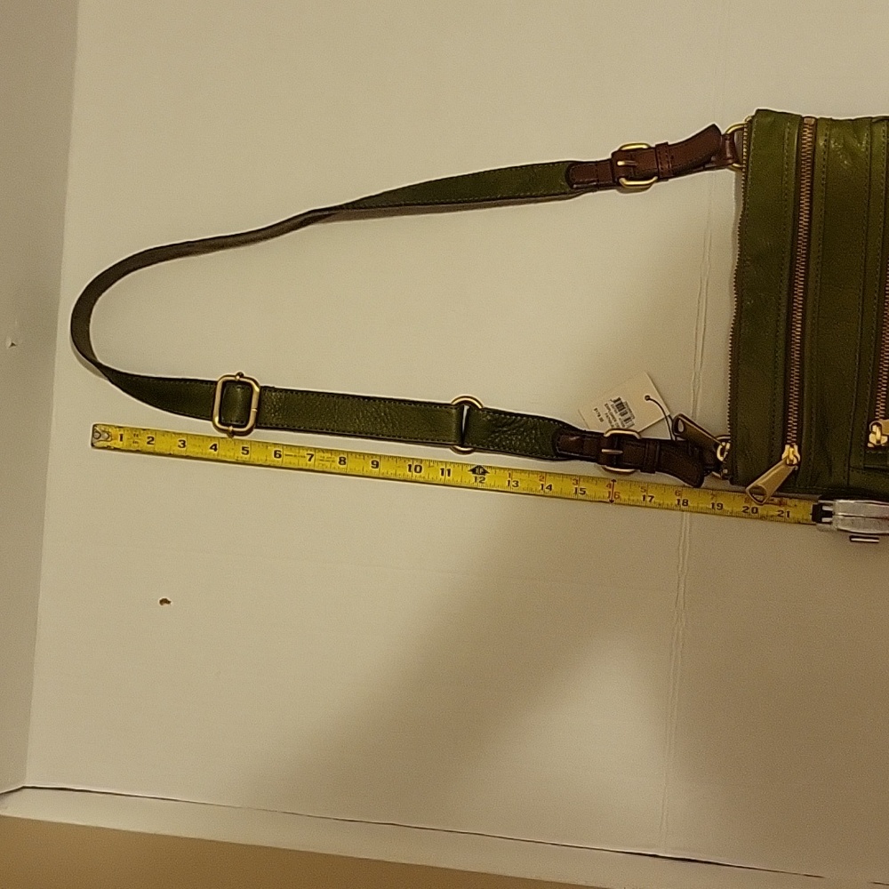 NWT: Leather Fossil Explorer Crossbody - Picture 11 of 16